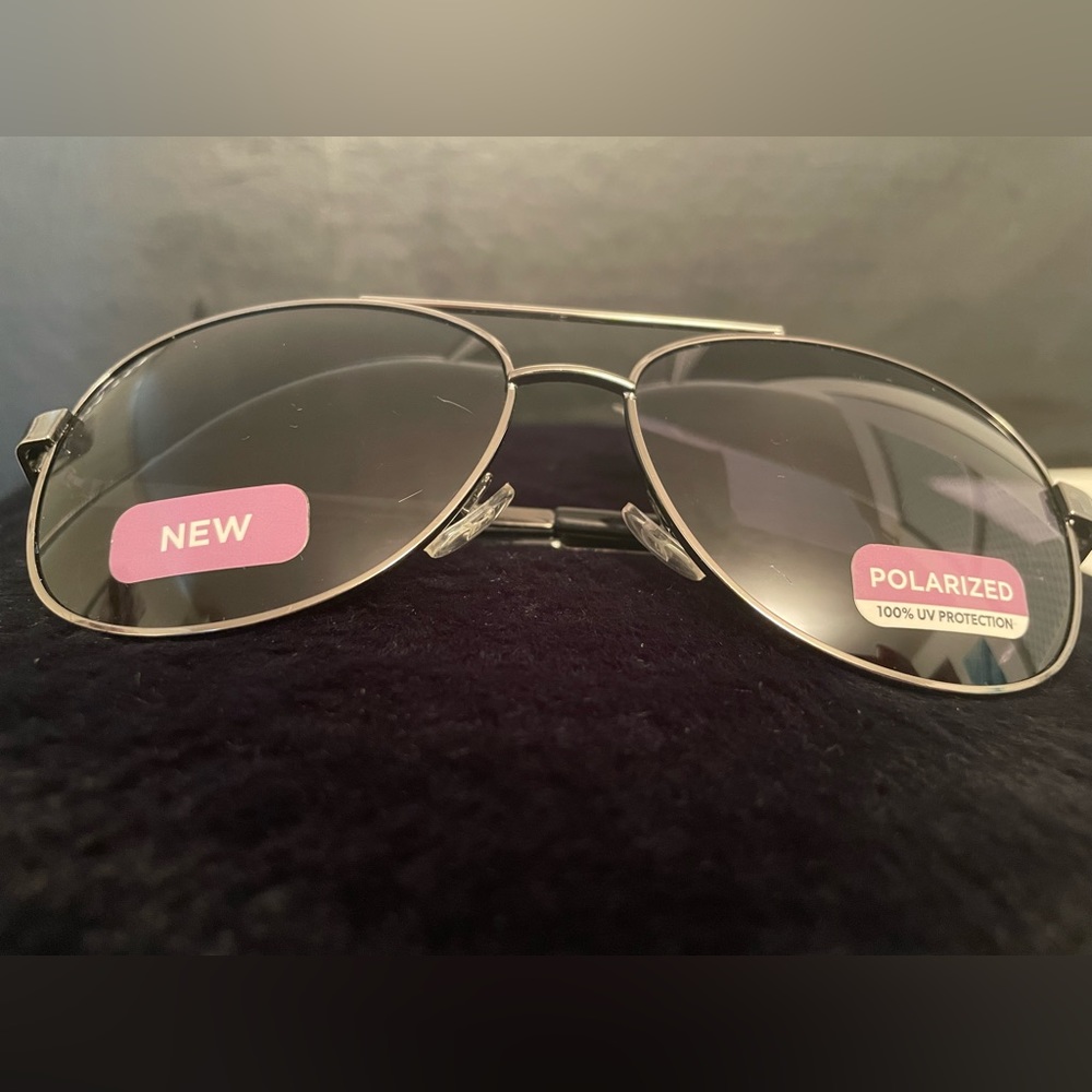 Polarized Aviator sunglasses 🕶️